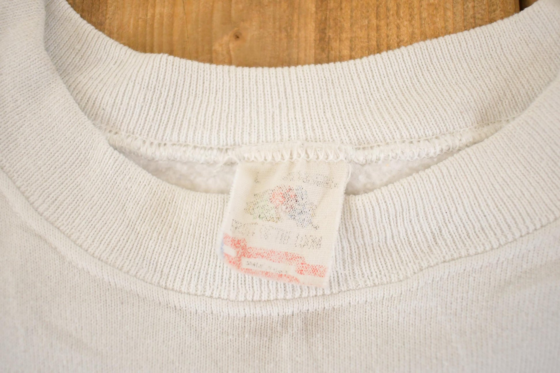 Vintage 1990s Alaska Fishing Souvenir Crewneck Sweatshirt Men's M from propervintagecanada