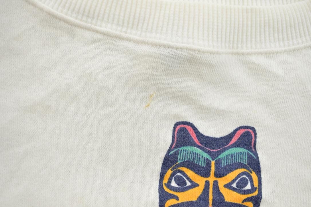 Vintage 1990s Alaska Graphic Sweatshirt Men's Large from propervintagecanada