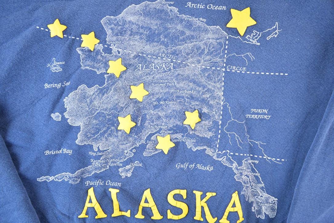 Vintage 1990s Alaska Souvenir Stars Crewneck Sweatshirt Made In USA Men's Medium from propervintagecanada