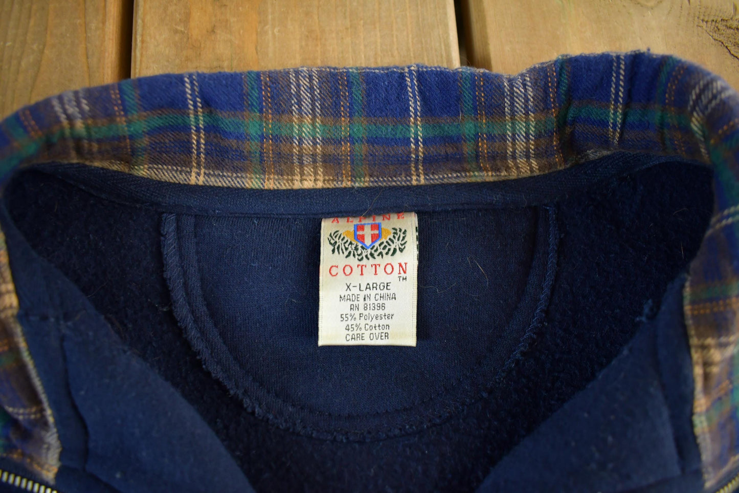 Vintage 1990s Alaska Travel Quarter Zip Sweatshirt Men's XL from propervintagecanada