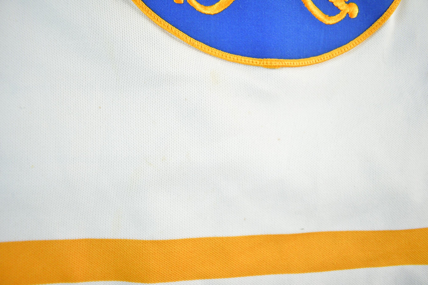 Vintage 1990s Alexander Mogilny Buffalo Sabres NHL CCM Maska Hockey Jersey Men's L from propervintagecanada