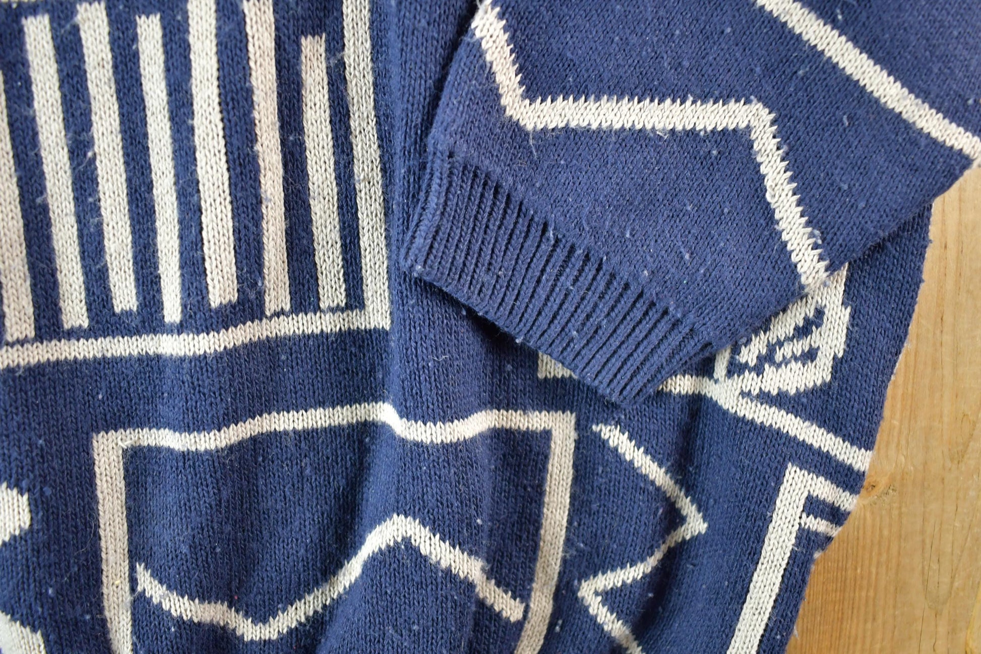 Vintage 1990s Alfred Dunner Knit Abstract Pattern Crewneck Sweater Womens M from propervintagecanada