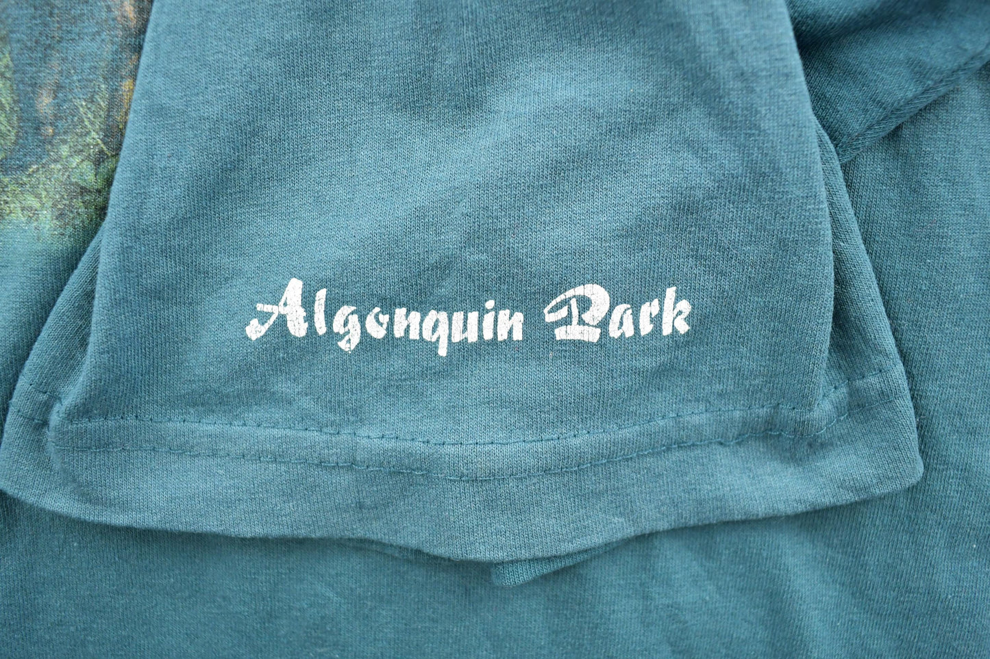 Vintage 1990s Algonquin Fox And Bear Theme Graphic T-Shirt Men's XL from propervintagecanada