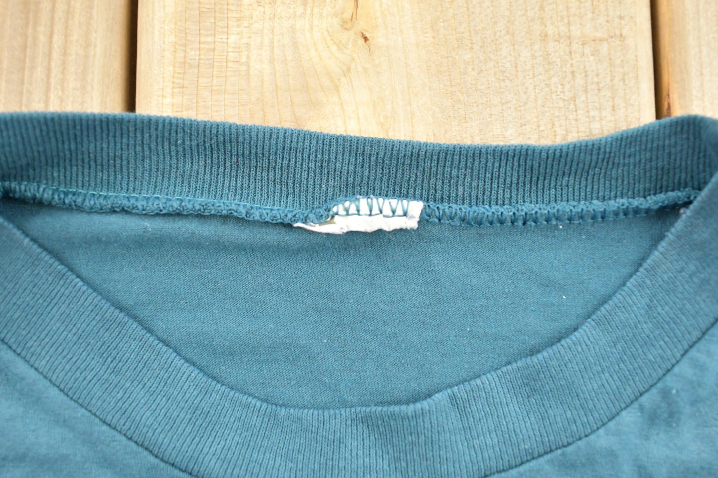 Vintage 1990s Algonquin Fox And Bear Theme Graphic T-Shirt Men's XL from propervintagecanada