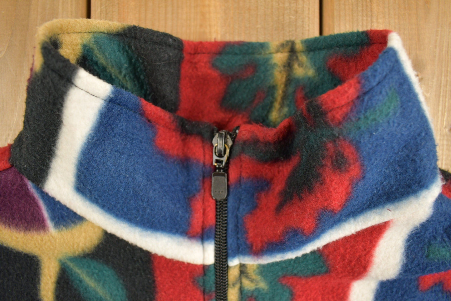 Vintage 1990s Alia Petites Patterned Fleece Sweater Men's Large from propervintagecanada