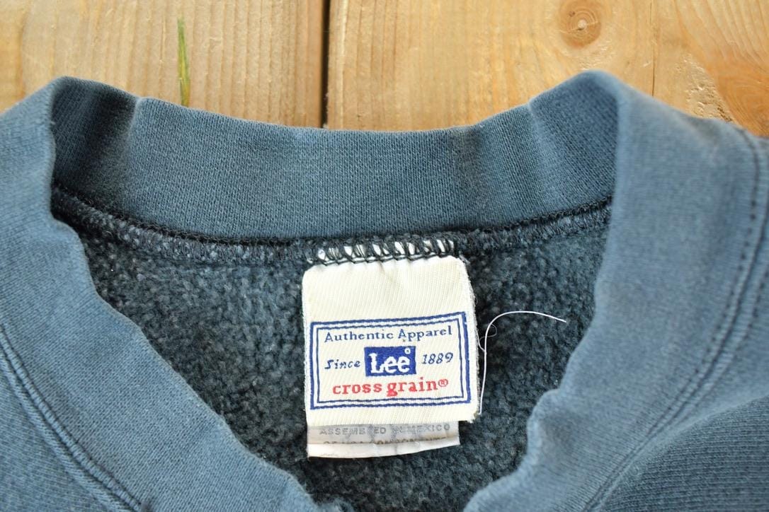 Vintage 1990s All American Screen Printing Cropped Heavyweight Souvenir Crewneck Sweatshirt Women's Cropped M from propervintagecanada