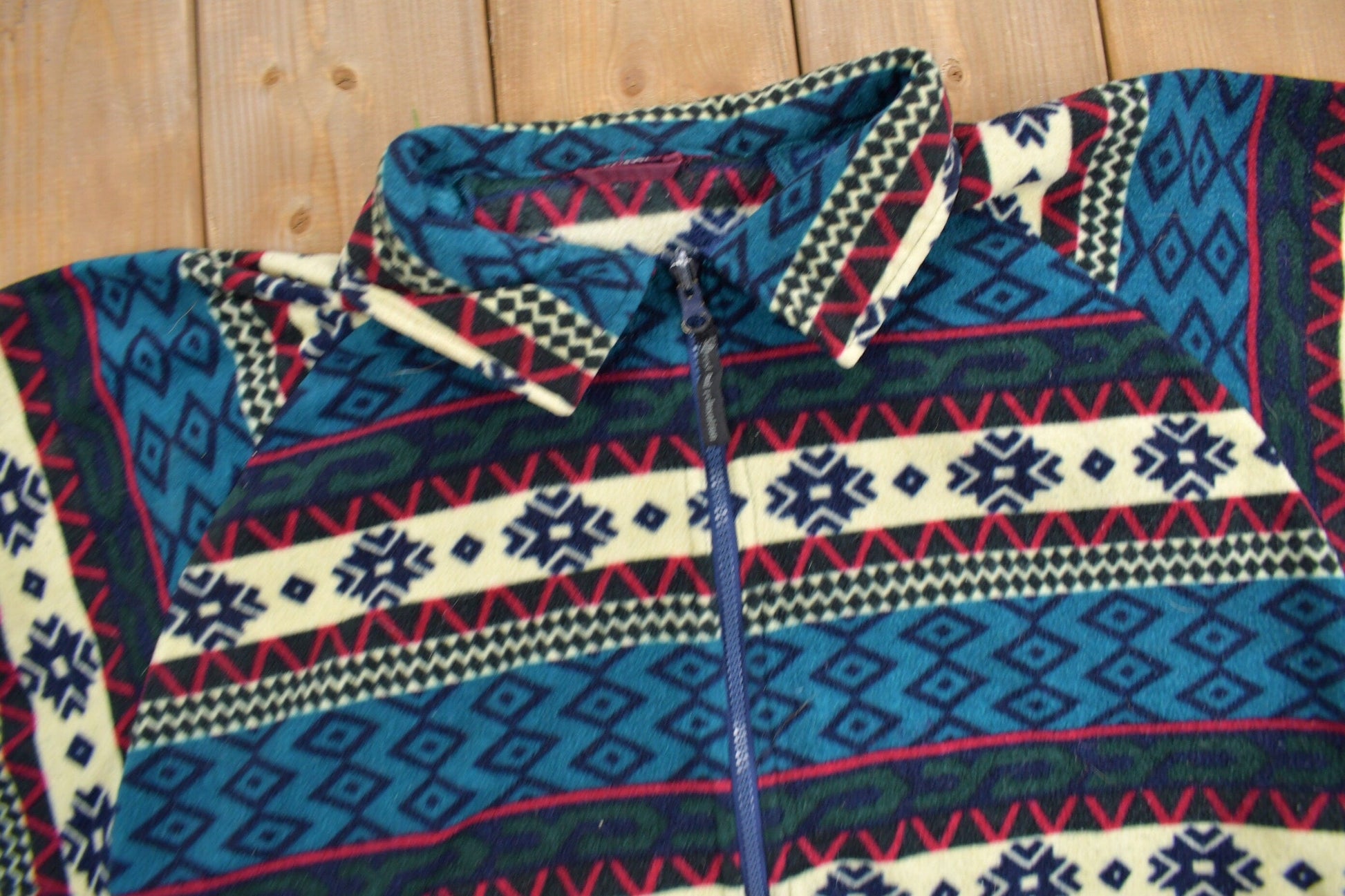 Vintage 1990s All Over Aztec Pattern Fleece Sweater Men's XL from propervintagecanada