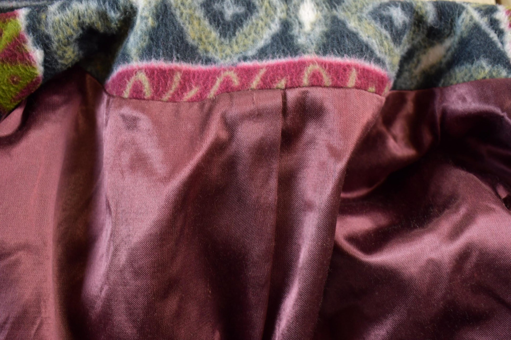 Vintage 1990s All Over Pattern Fleece Sweater Men's Medium from propervintagecanada