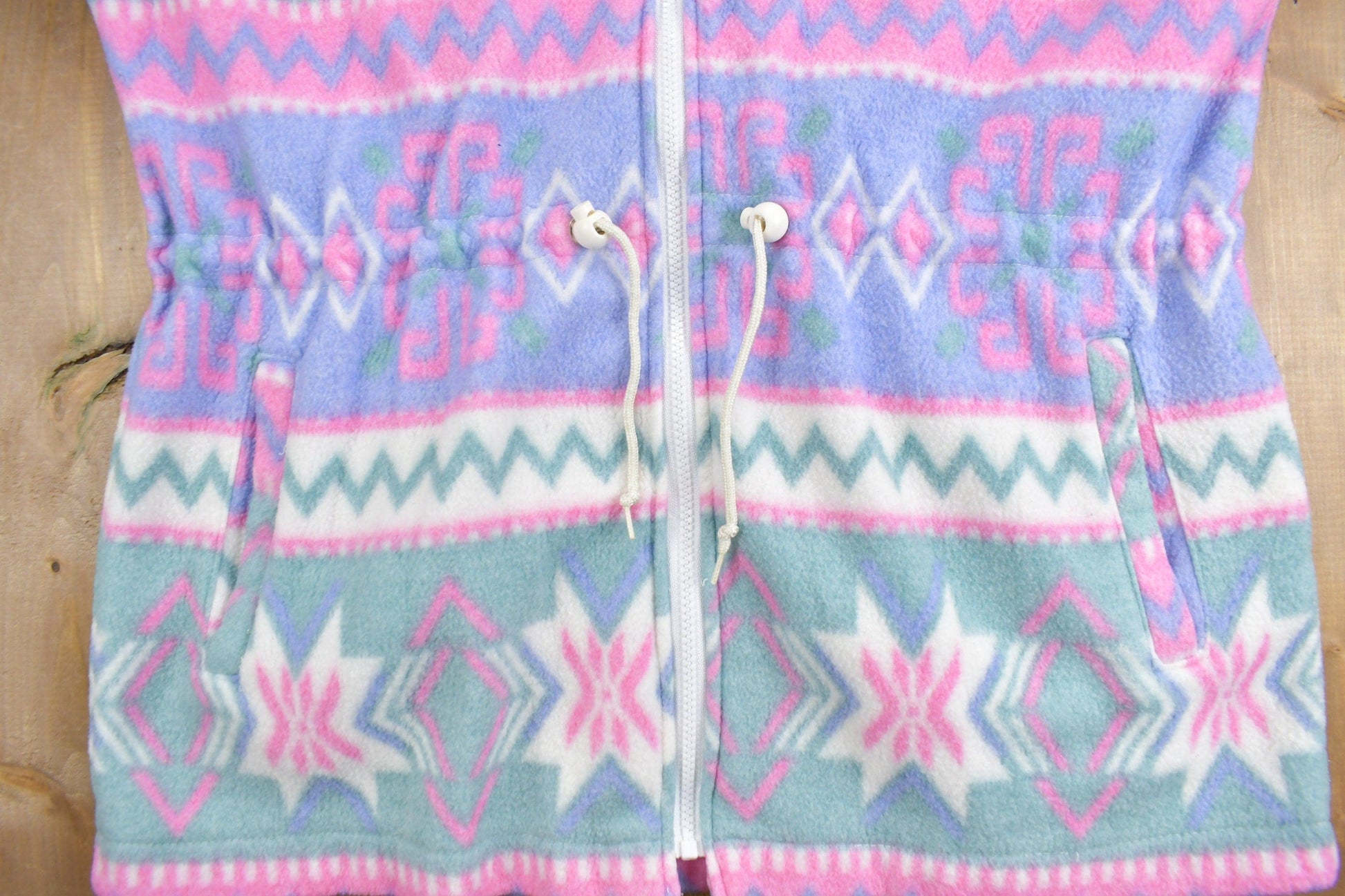 Vintage 1990s All Over Pattern Hooded Fleece Sweater Women's L from propervintagecanada