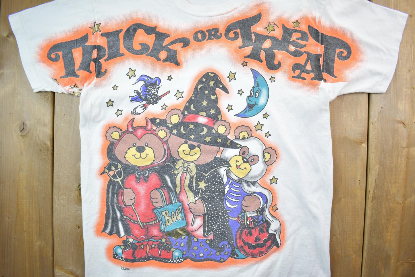 Vintage 1990s All Over Print Cute Bear Trick Or Treat Halloween T-Shirt Men's Medium from propervintagecanada