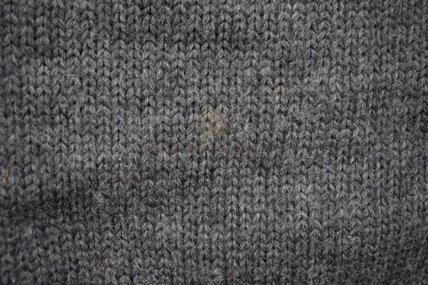 Vintage 1990s Allen Solly 100% Wool Knit Sweater Men's XL from propervintagecanada