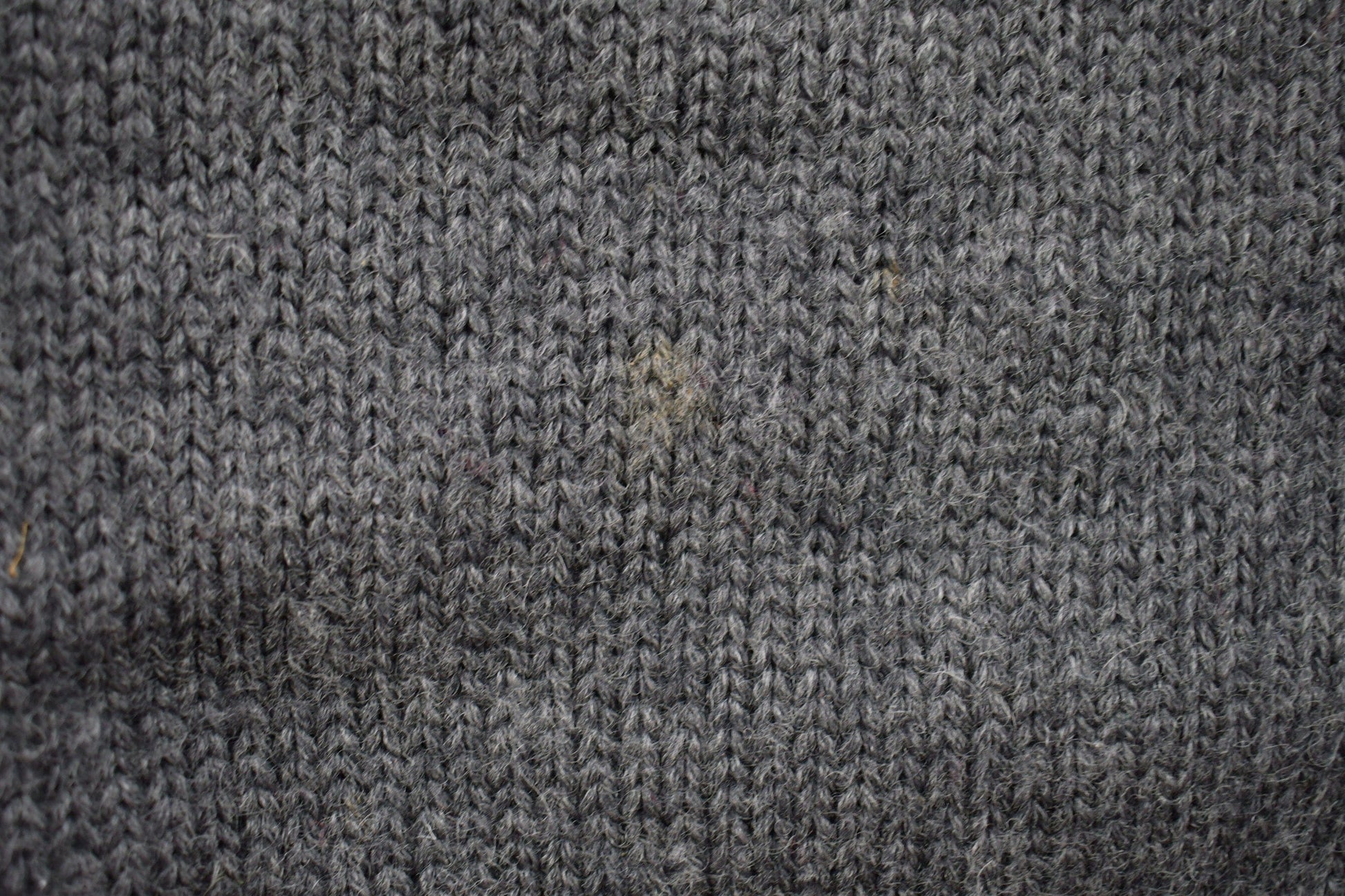 Vintage 1990s Allen Solly 100% Wool Knit Sweater Men's XL from propervintagecanada