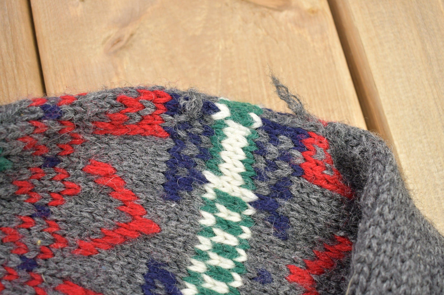 Vintage 1990s Allen Solly 100% Wool Knit Sweater Men's XL from propervintagecanada