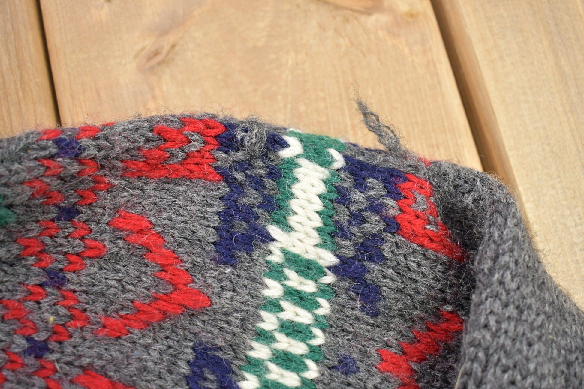 Vintage 1990s Allen Solly 100% Wool Knit Sweater Men's XL from propervintagecanada