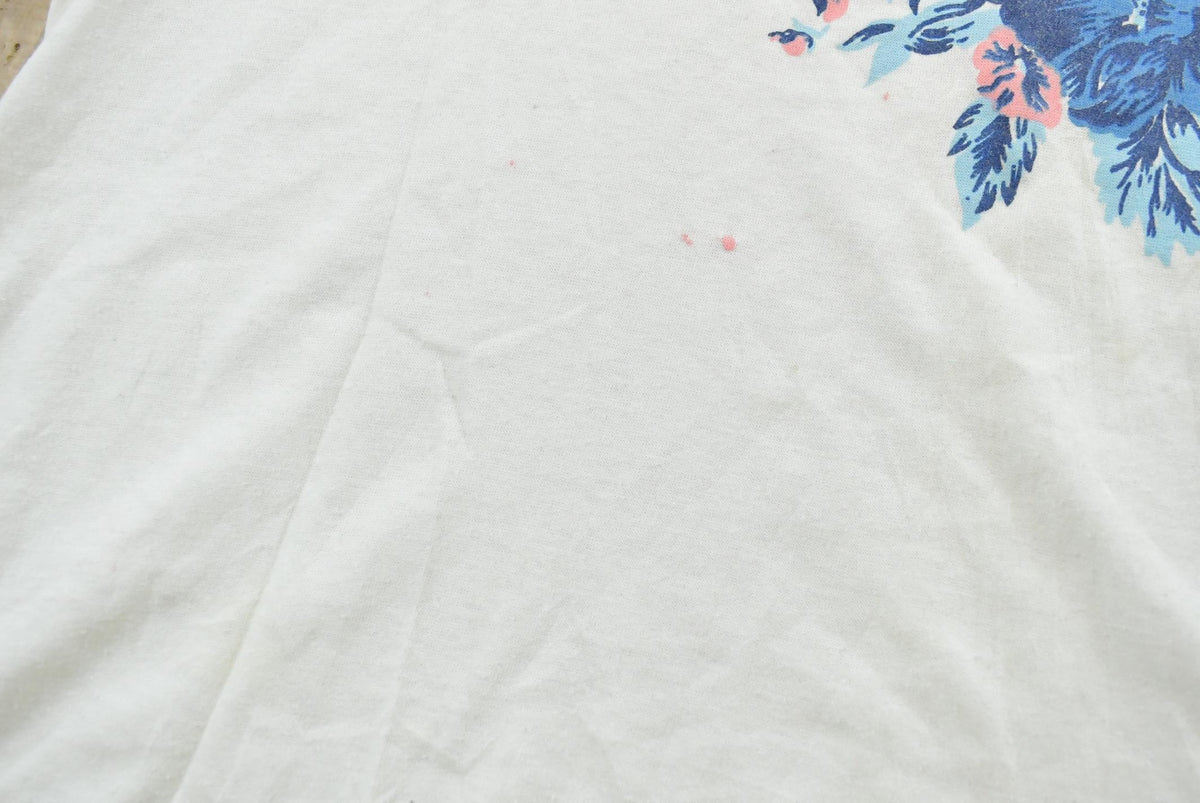 Vintage 1990s Alley Cats Floral Painted Graphic T-Shirt Mens M from propervintagecanada