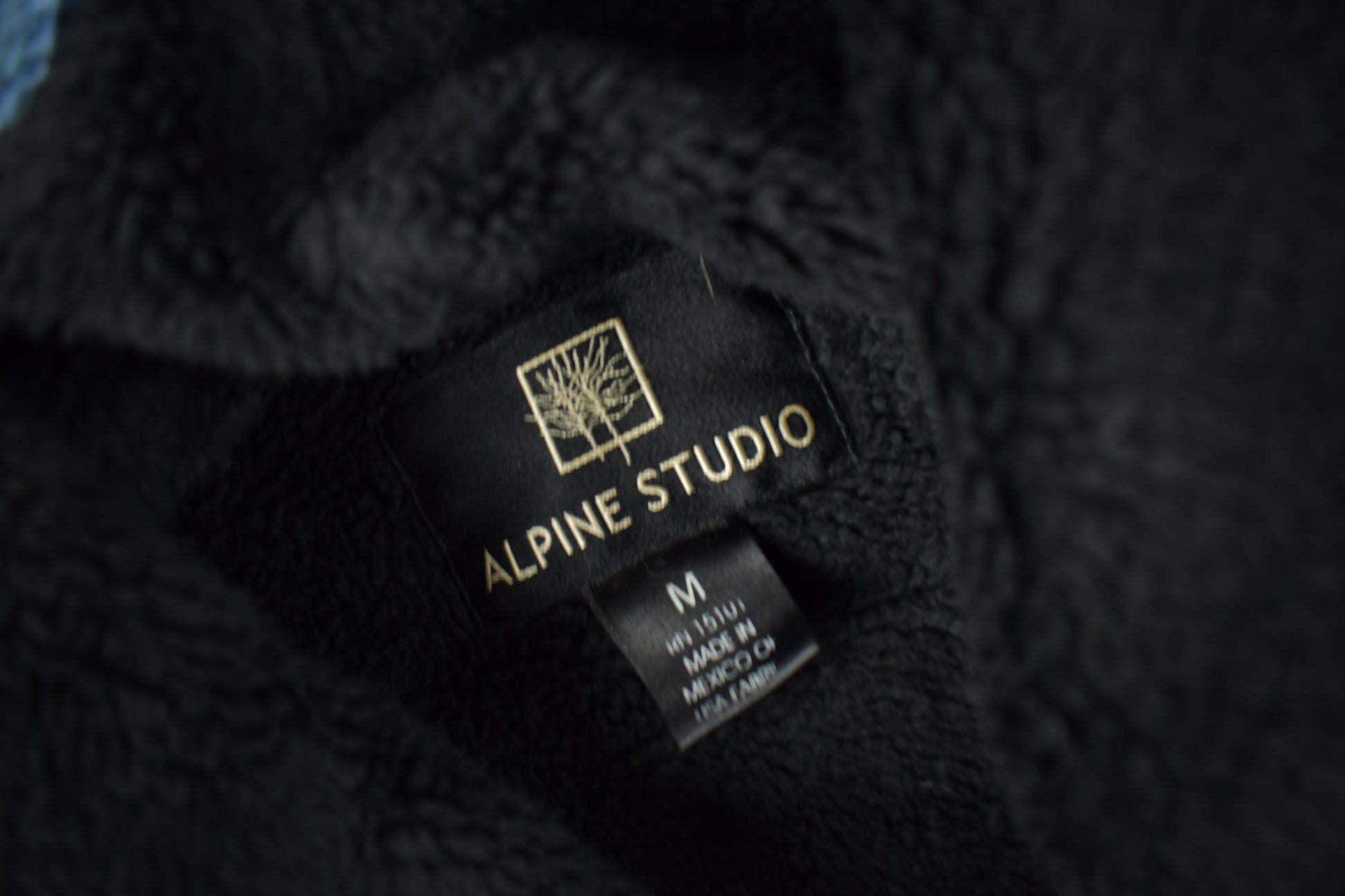 Vintage 1990s American Bald Eagle Fleece Sweater Men's Medium from propervintagecanada