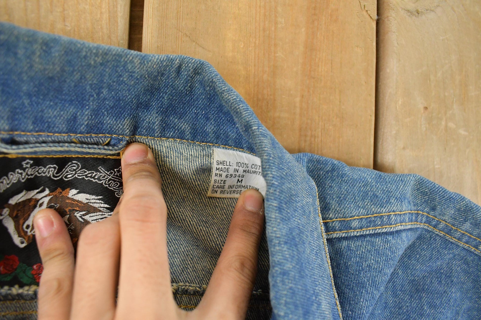 Vintage 1990s American Beauties Denim Jean Jacket Women's Large from propervintagecanada