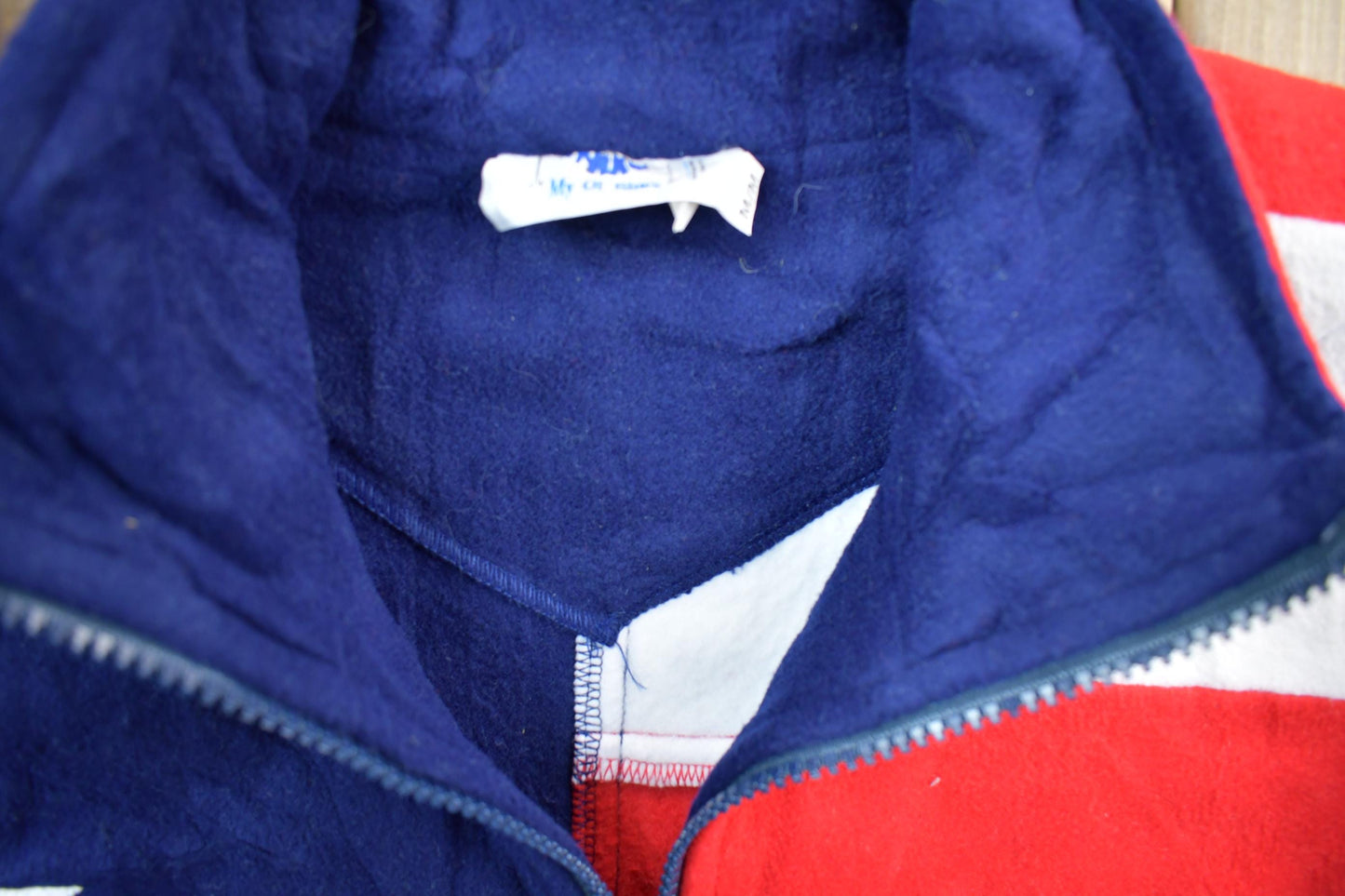 Vintage 1990s American Flag Fleece Full Zip Sweater Men's Large from propervintagecanada