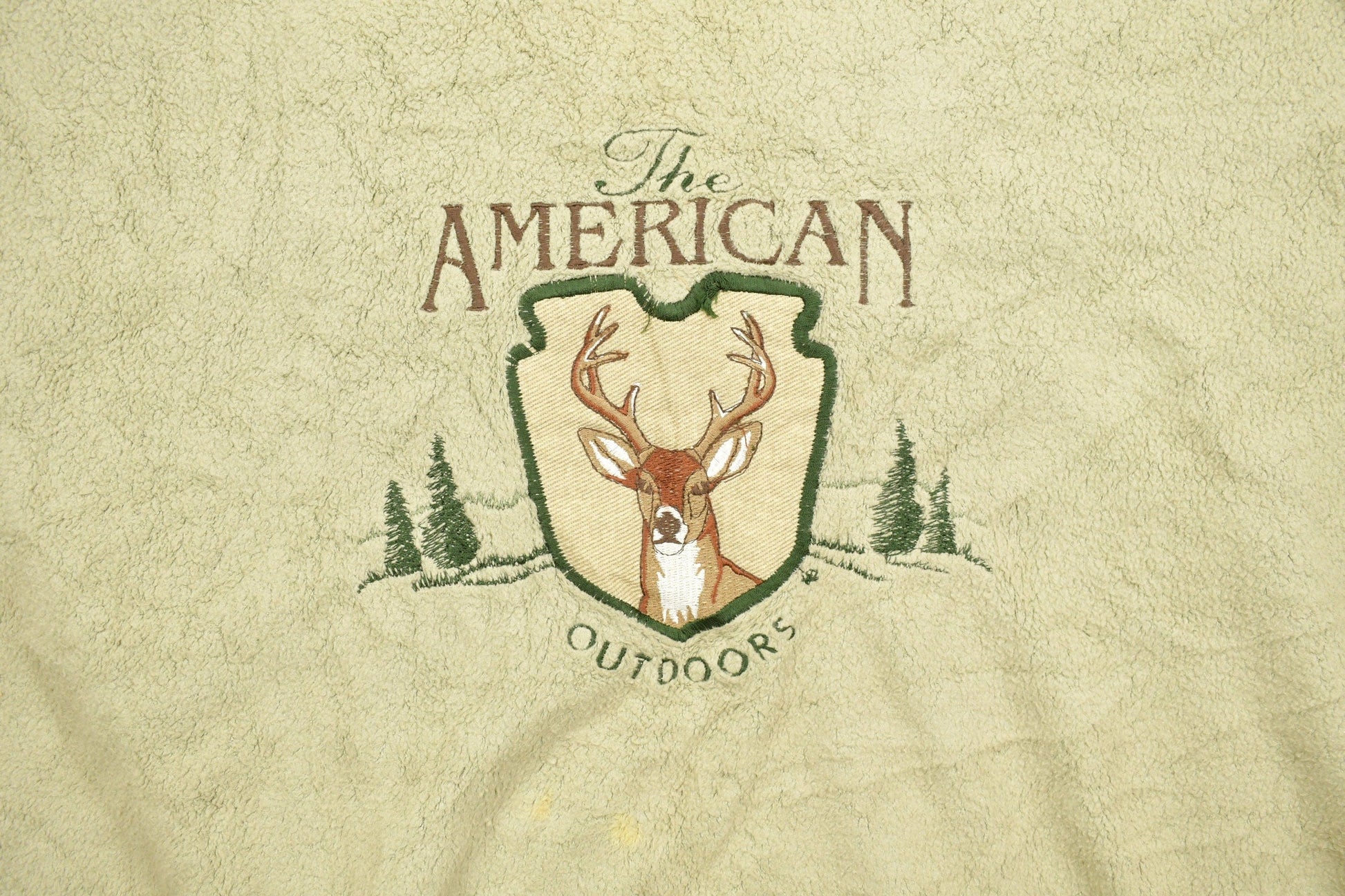 Vintage 1990s American Outdoors Deer Theme Crewneck Men's 3XL from propervintagecanada