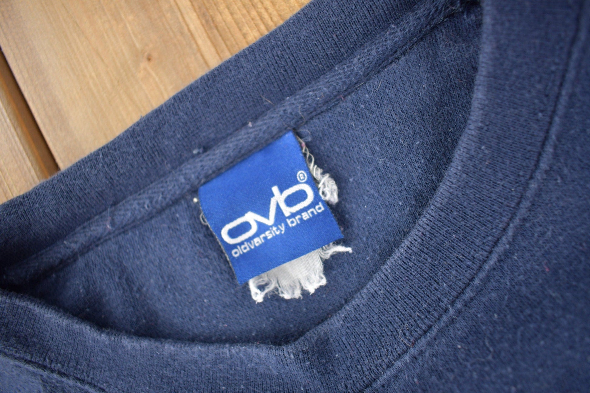 Vintage 1990s American Outdoors Embroidered Crewneck Sweatshirt Men's XL from propervintagecanada