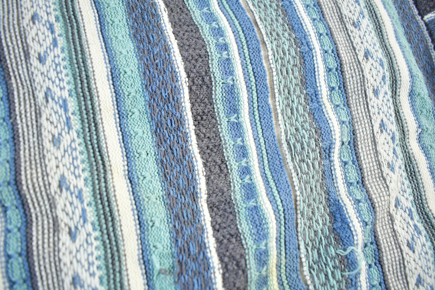 Vintage 1990s American Priority 3D Knit Sweater Mens Large Men's Medium from propervintagecanada