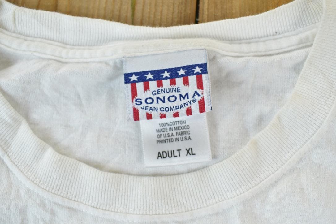 Vintage 1990s American Tackle Fishing Graphic T-Shirt Men's XL from propervintagecanada