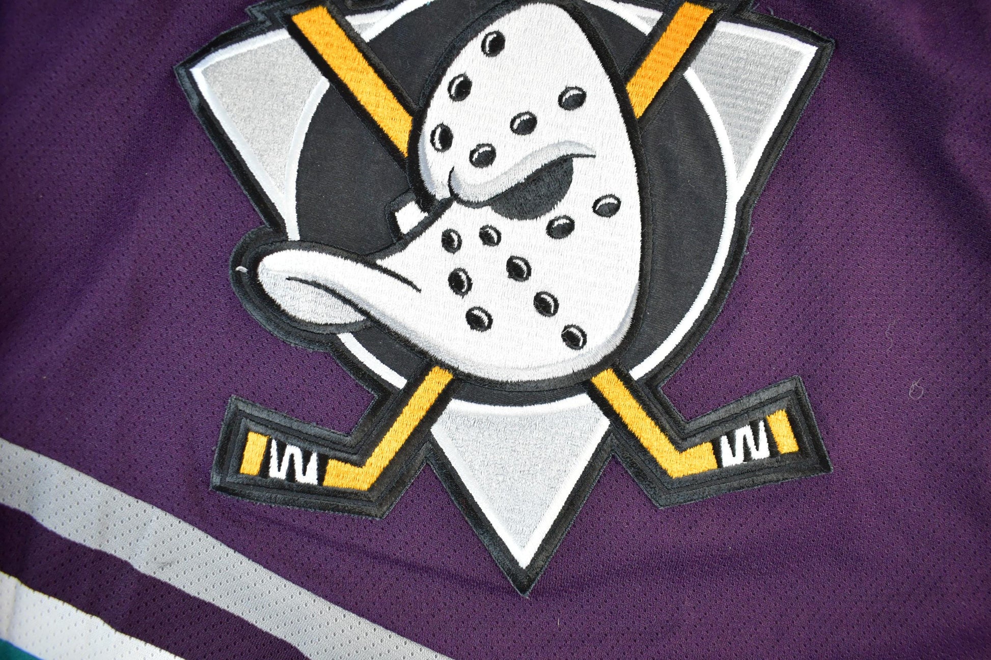 Vintage 1990s Anaheim Ducks NHL CCM Hockey Jersey Men's L from propervintagecanada