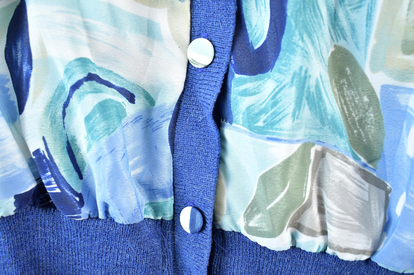 Vintage 1990s Anastasia Abstract Print Button Up Shirt Womens L from propervintagecanada