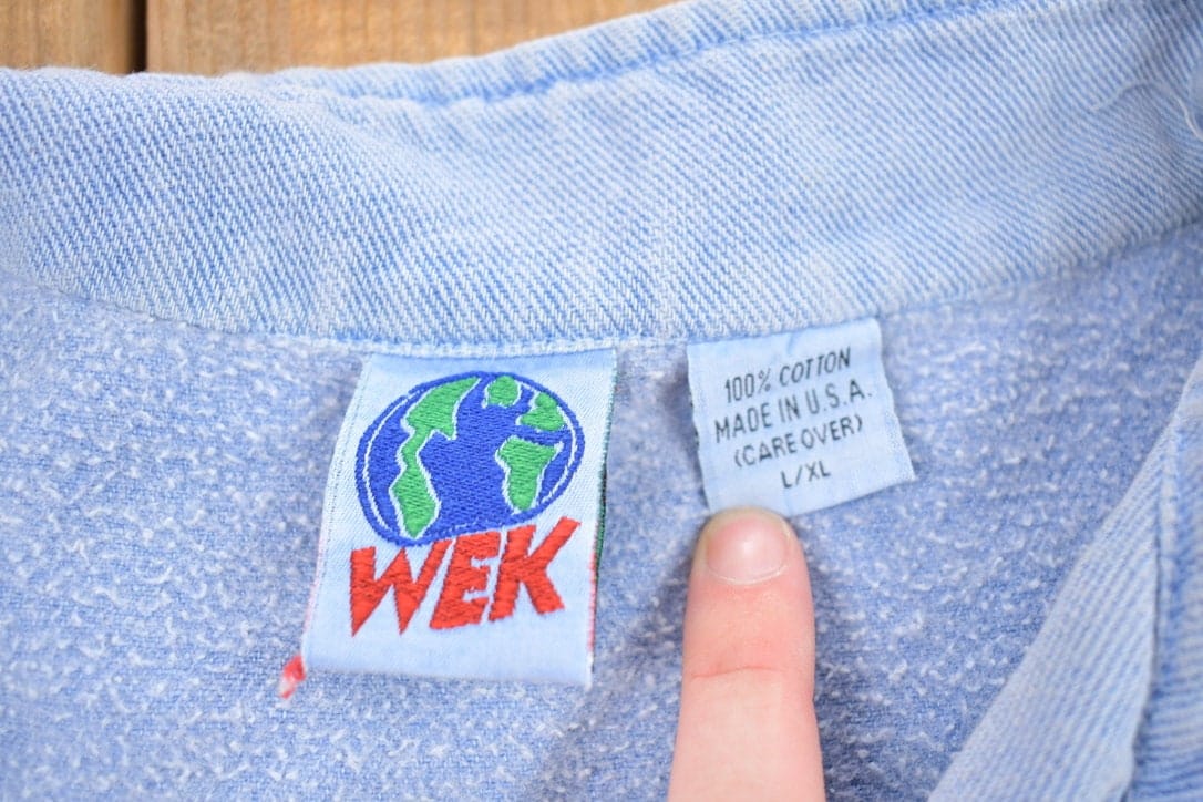 Vintage 1990s Animal Theme Sweater Men's XL from propervintagecanada