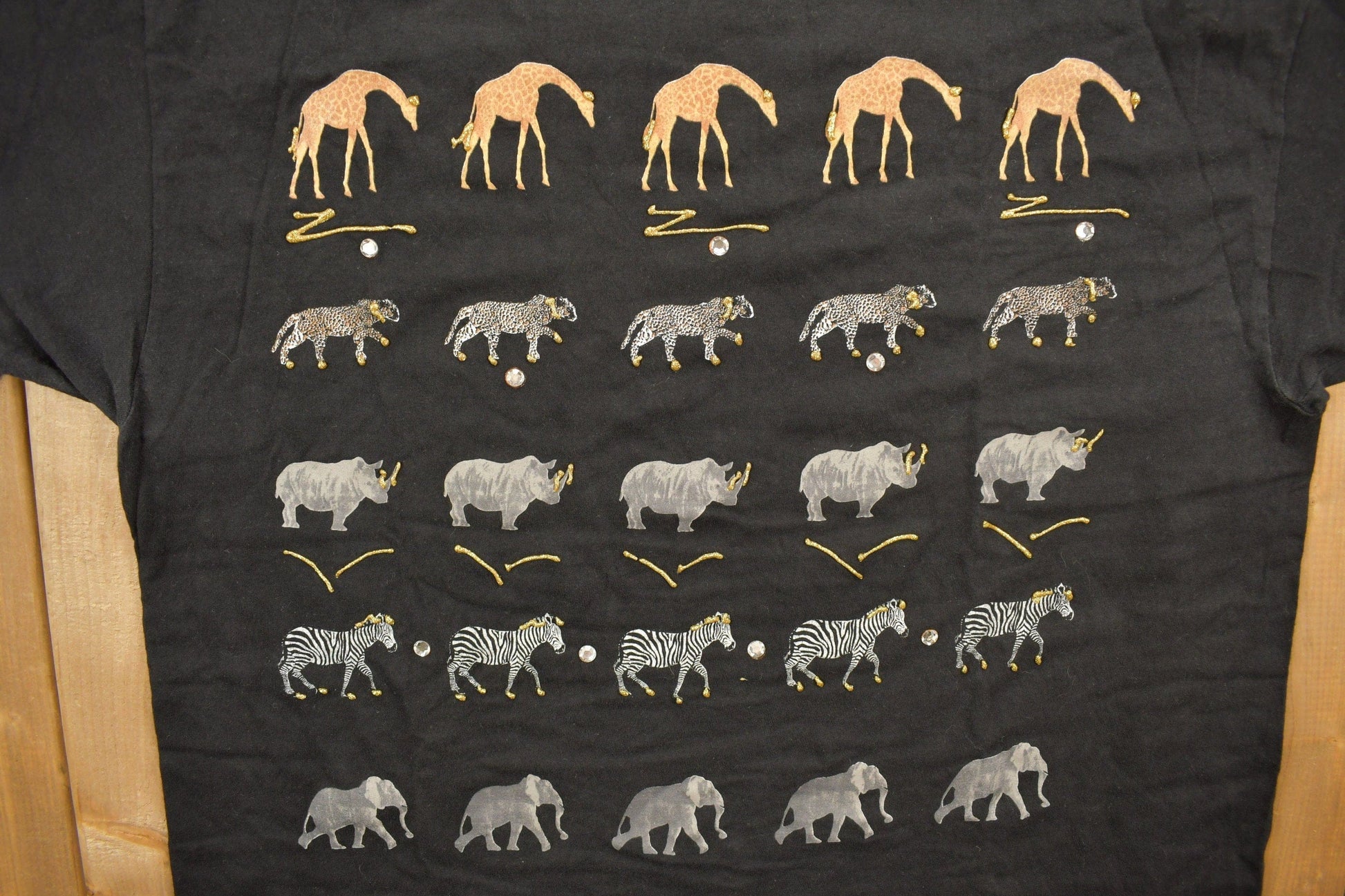 Vintage 1990s Animal Themed Graphic T-Shirt Men's XL from propervintagecanada