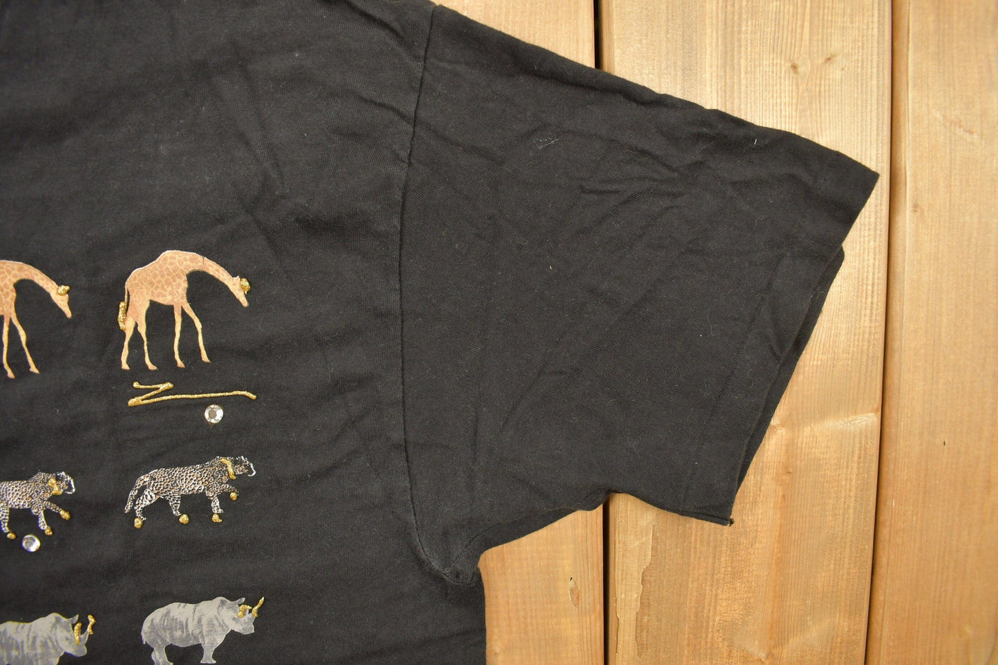 Vintage 1990s Animal Themed Graphic T-Shirt Men's XL from propervintagecanada