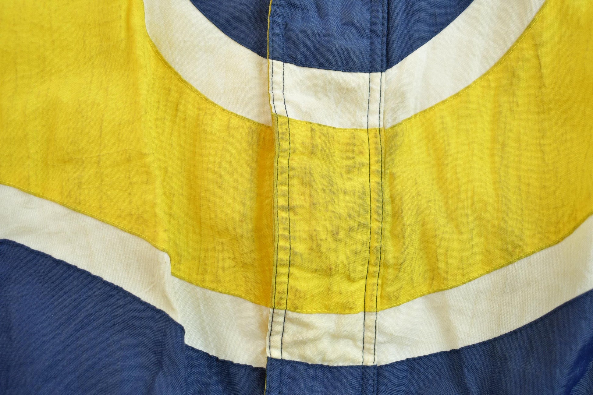 Vintage 1990s Apex One University of Notre Dame Fighting Irish Collegiate Puffer Jacket Men's Large from propervintagecanada