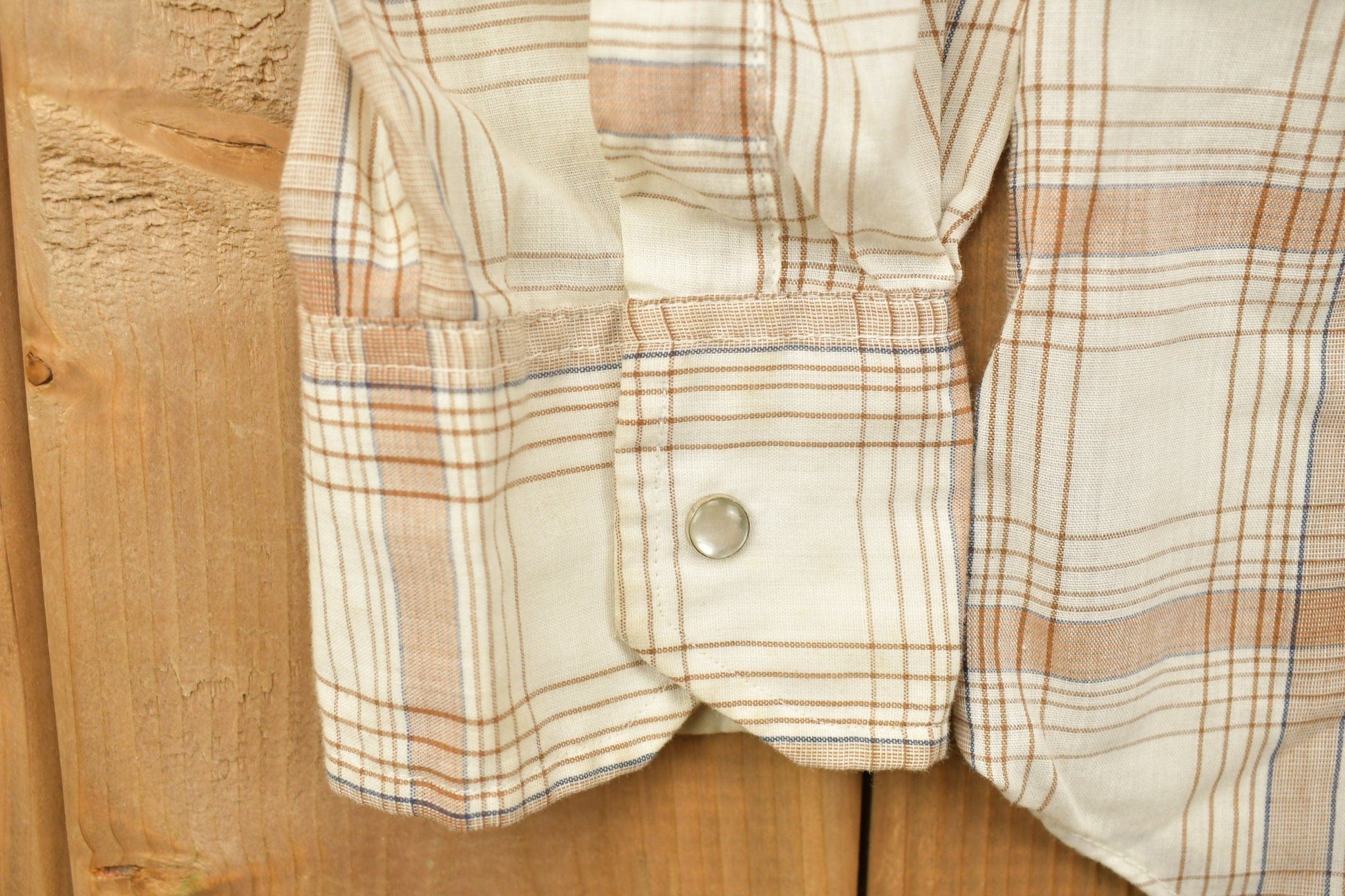 Vintage 1990s Apple Bee Plaid Western Flannel Button Up Shirt Men's M from propervintagecanada
