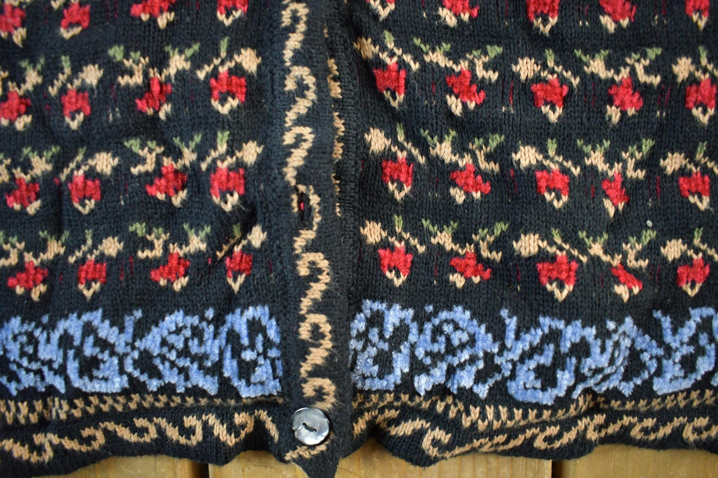 Vintage 1990s Appleseeds Floral Knit Cardigan Sweater Women's Medium from propervintagecanada