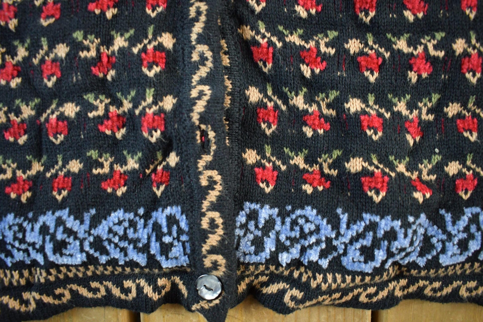 Vintage 1990s Appleseeds Floral Knit Cardigan Sweater Women's Medium from propervintagecanada