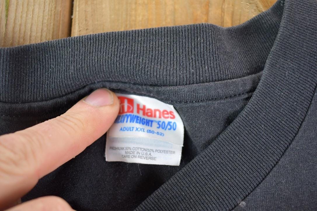 Vintage 1990s Arctic Circle Souvenir Single Stitch Graphic Print T-Shirt Made In USA Men's XL from propervintagecanada