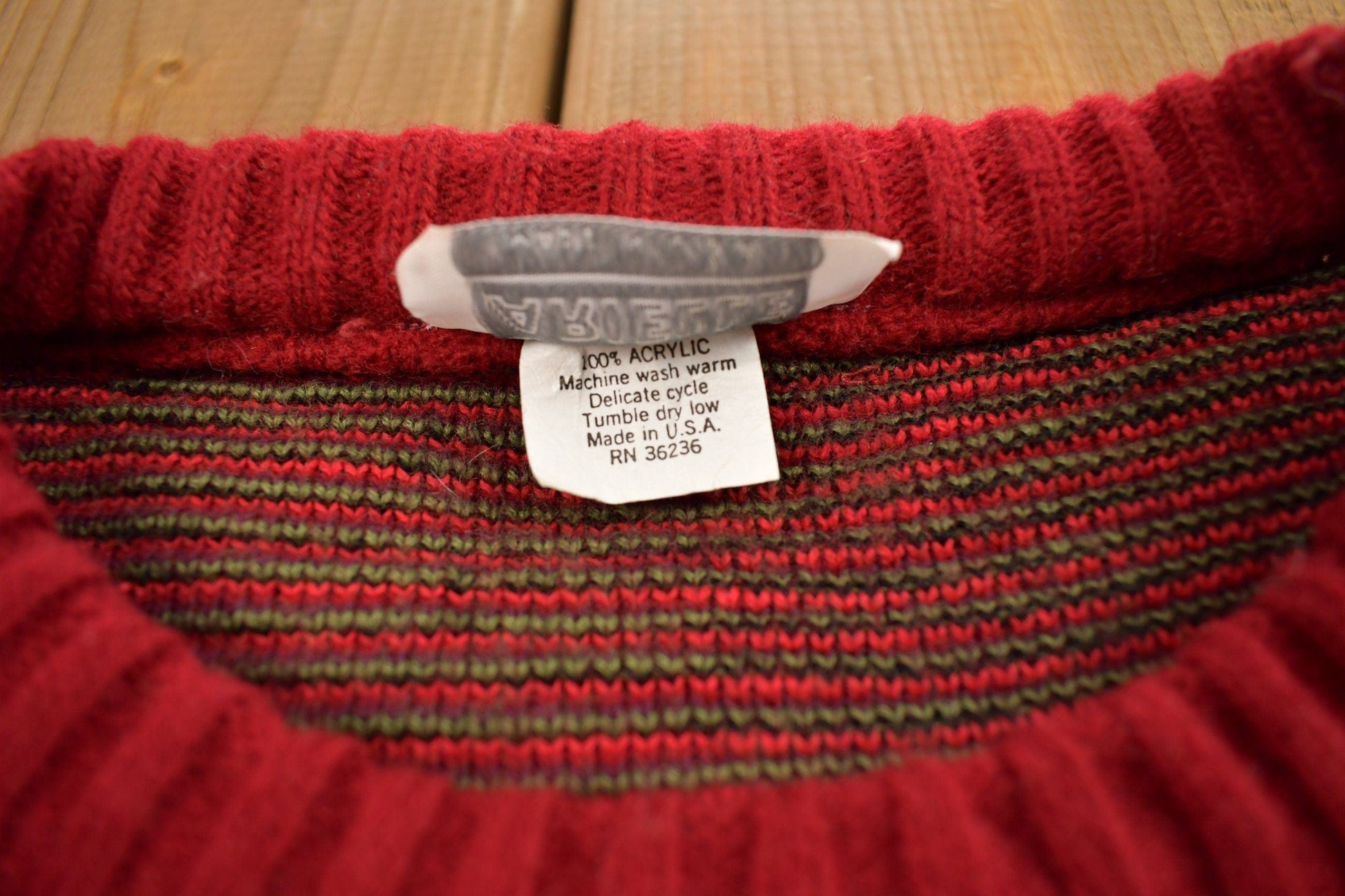 Vintage 1990s Arielle Abstract Rose Theme Knitted Crewneck Sweater Men's Medium from propervintagecanada