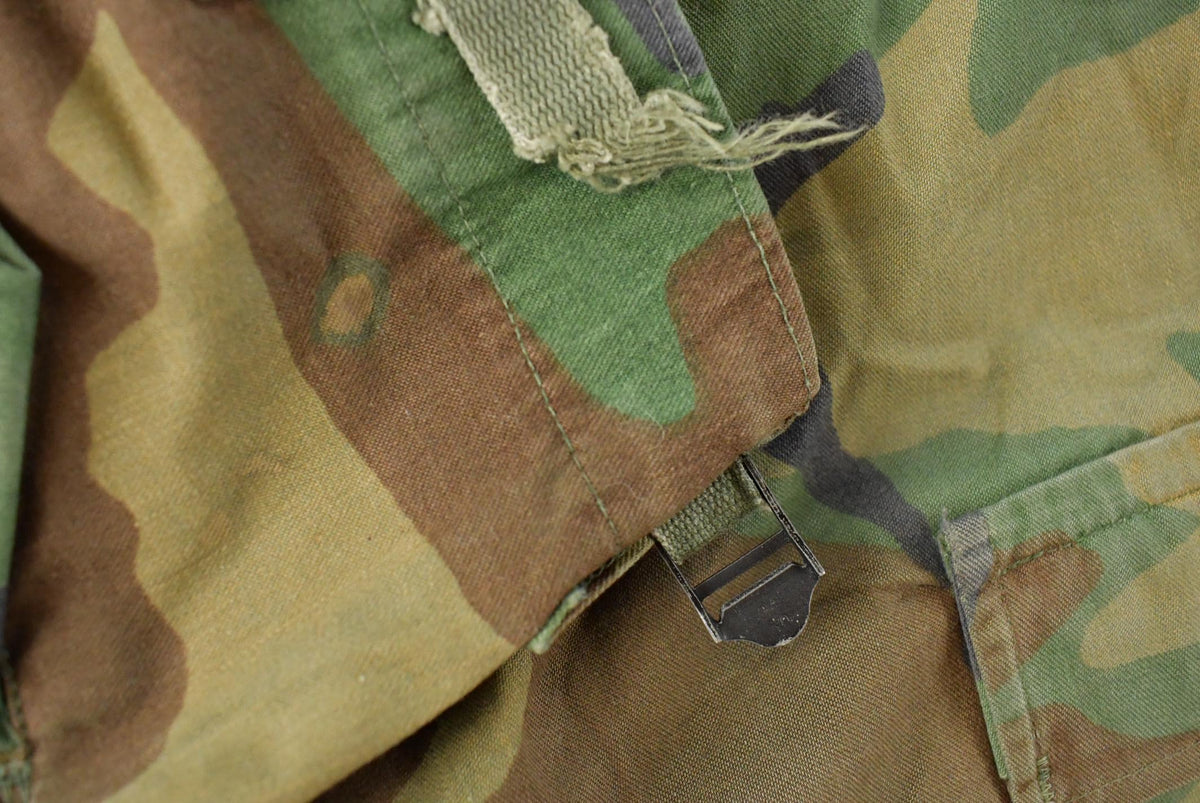 Vintage 1990s Army Woodland Camouflage Cargo Pants Men's Small from propervintagecanada