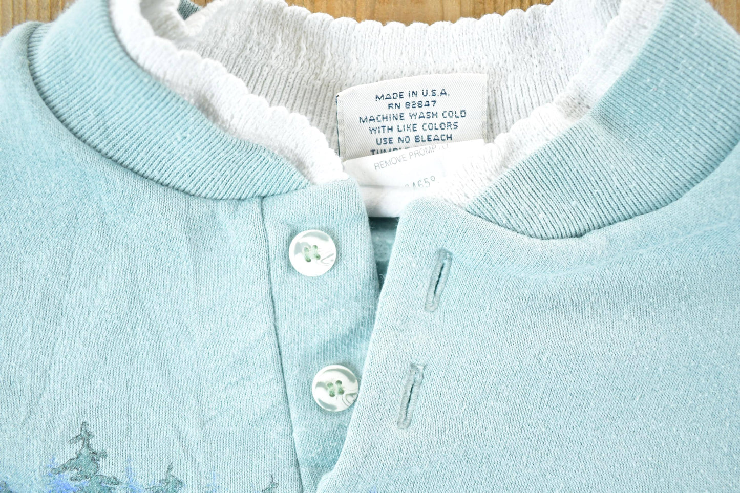 Vintage 1990s Art Unlimeted Loon AOP Outdoorsman Crewneck Sweatshirt Womens M from propervintagecanada