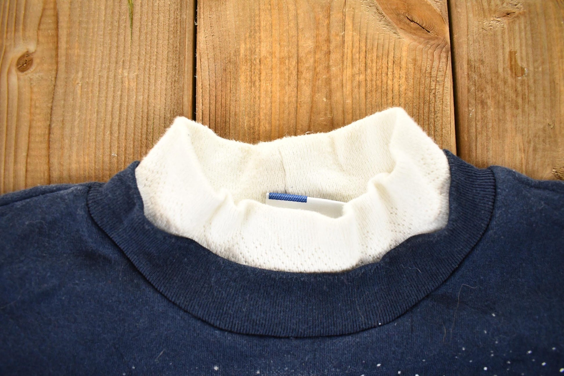 Vintage 1990s Art Unlimited Winter Cardinal AOP Collared Crewneck Sweatshirt Men's L from propervintagecanada