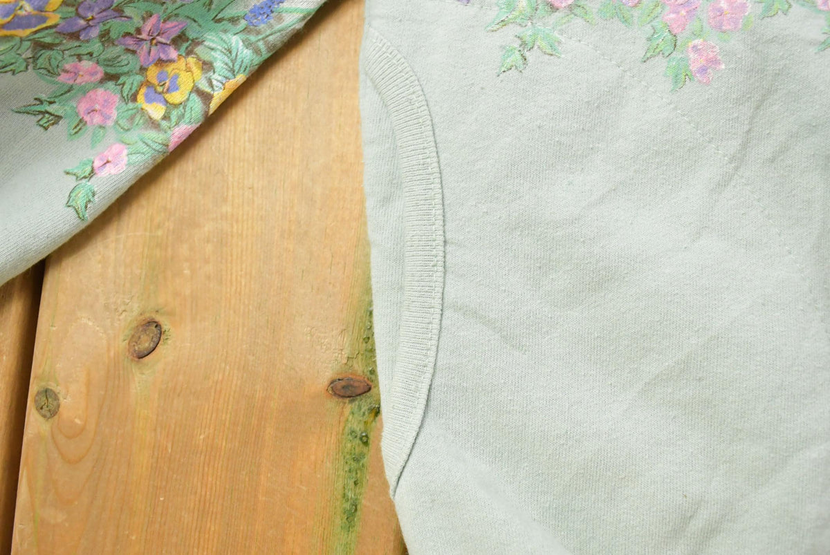 Vintage 1990s Artisans Floral Cardigan Sweatshirt Women's L from propervintagecanada