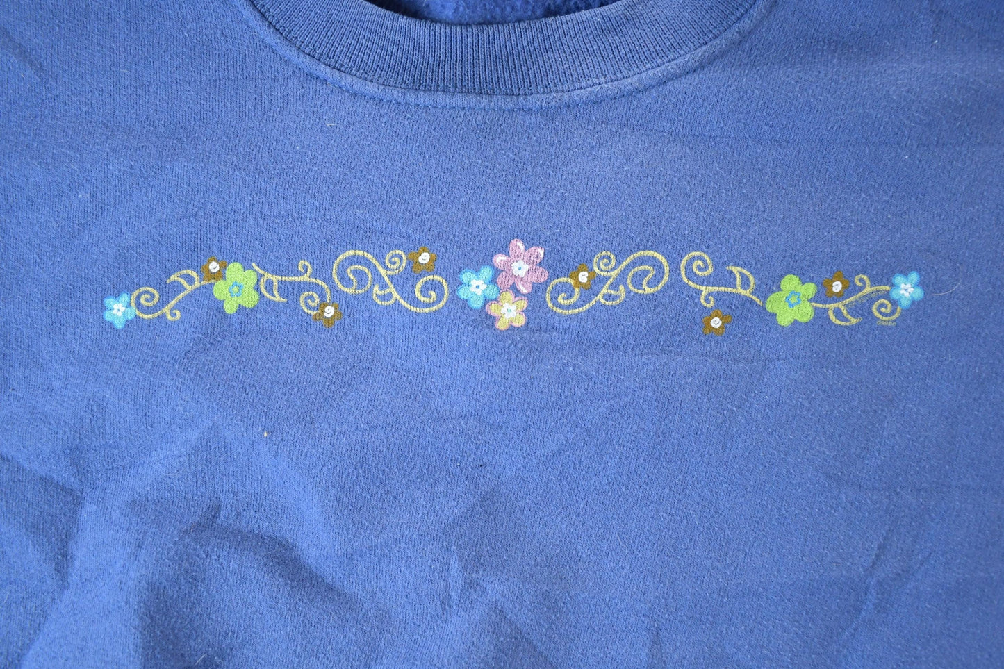 Vintage 1990s Artisans Mini Floral Print Crewneck Men's Large from propervintagecanada