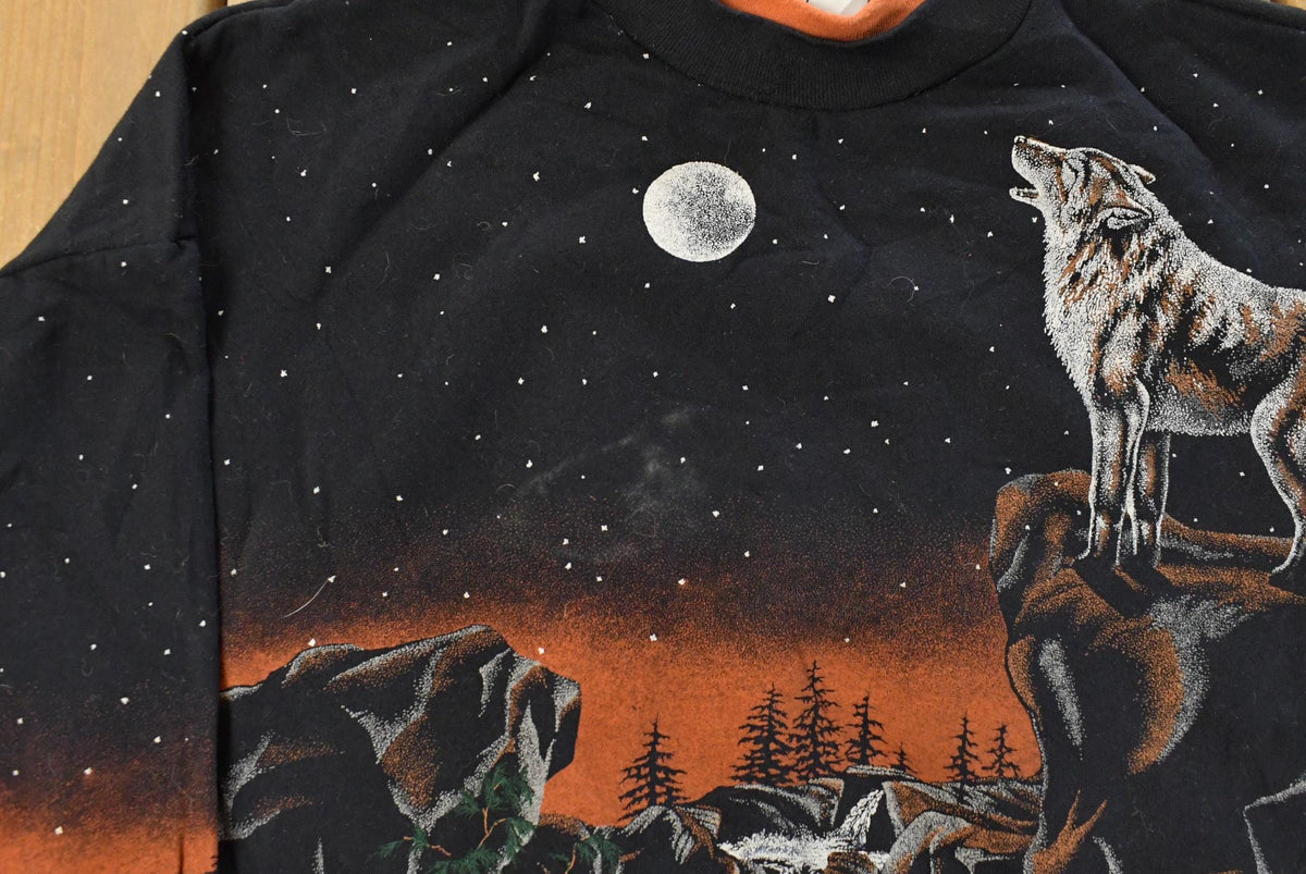 Vintage 1990s Artisans Wolf Graphic Print AOP Crewneck Sweatshirt Mens XL from propervintagecanada