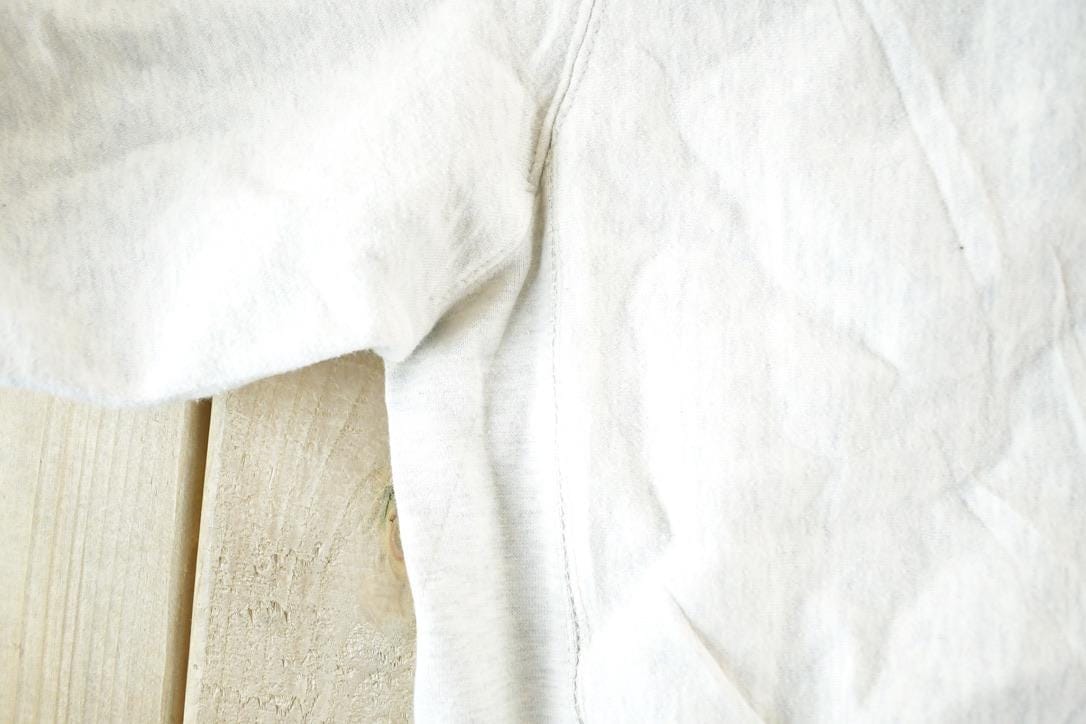 Vintage 1990s Aruba Dutch Caribbean MV Pro Weave Crewneck Sweatshirt Mens M Men's Small from propervintagecanada