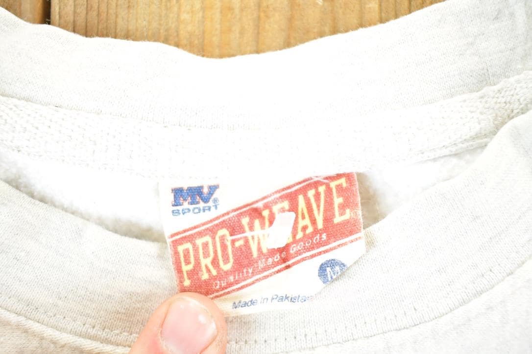 Vintage 1990s Aruba Dutch Caribbean MV Pro Weave Crewneck Sweatshirt Mens M Men's Small from propervintagecanada