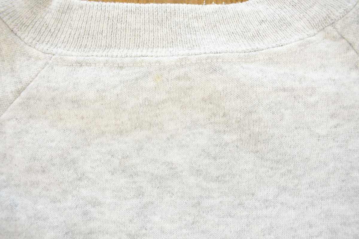 Vintage 1990s Aruba One Happy Island Graphic Travel Crewneck Sweatshirt Men's L / 90s Streetwear / Destination Souvenir / Made In USA from propervintagecanada
