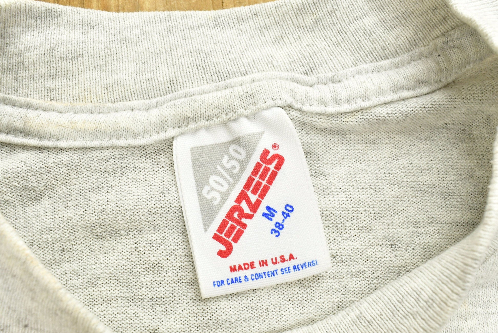 Vintage 1990s Association Of University People Collegiate T-Shirt Men's Medium from propervintagecanada