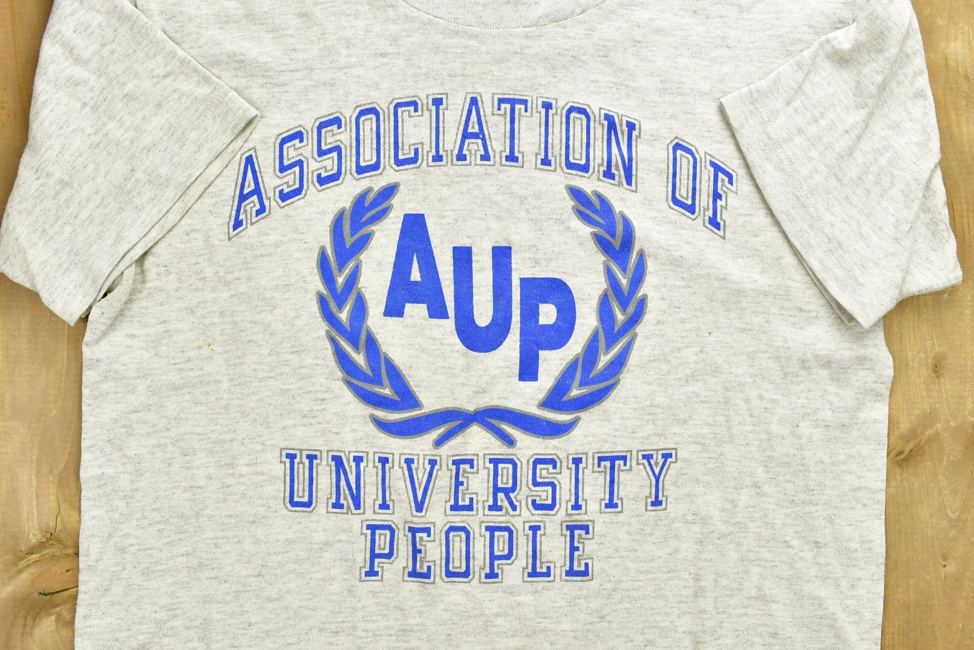 Vintage 1990s Association Of University People Collegiate T-Shirt Men's Medium from propervintagecanada