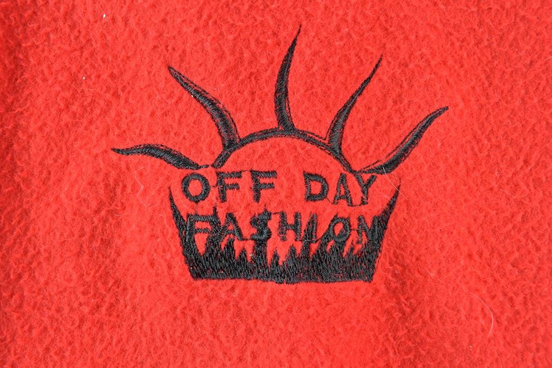 Vintage 1990s Aztec Off Day Fashion Fleece Outdoorsman Hooded Sweater Men's XL from propervintagecanada