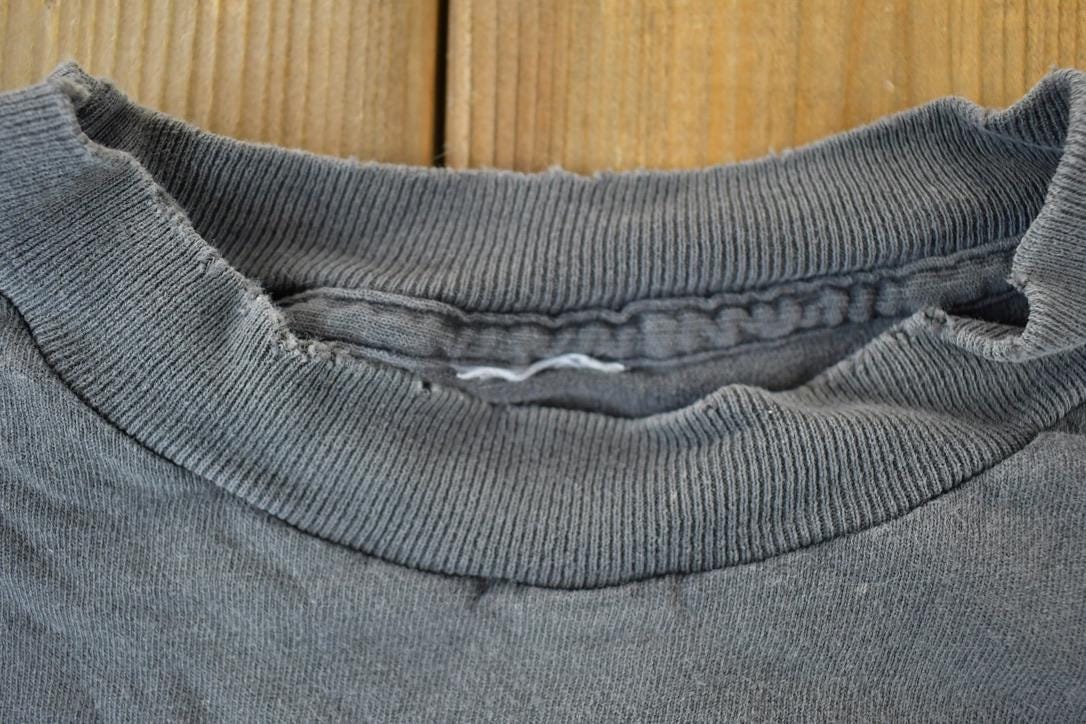 Vintage 1990s Bad Dog Surf Show Souvenir Single Stitch Graphic Print T-Shirt Men's XL from propervintagecanada